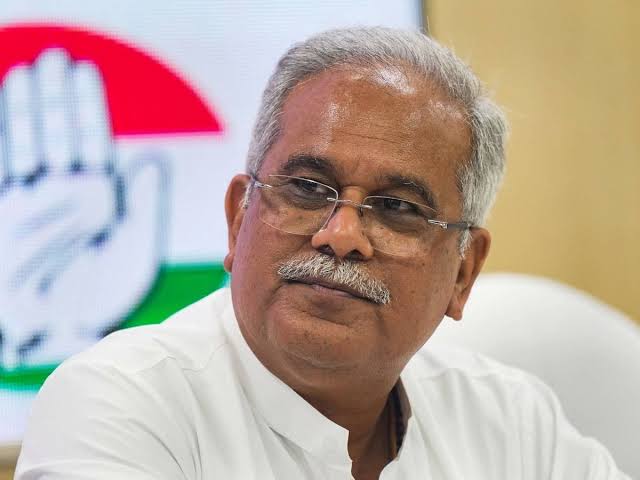 छत्तीसगढ़ के पूर्व सीएम भूपेश बघेल के घर पर ईडी की रेड, शराब घोटाला मामले में बड़ा एक्शन